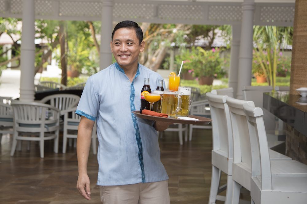 Embudu Beach Bar at Embudu Village